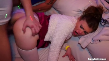 Fenséges kis csoportos menet buli Thumb