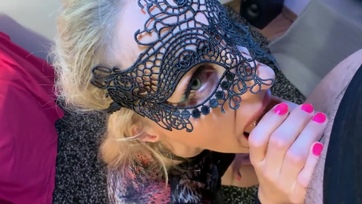 Amatőr asszony megcumiztatva Thumb