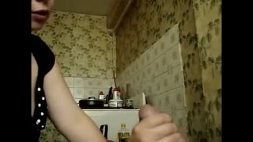 Anya cumizza a fiacskája répáját Thumb