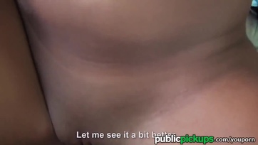 Magyar fiatal csajszi készpénzért kúr Thumb
