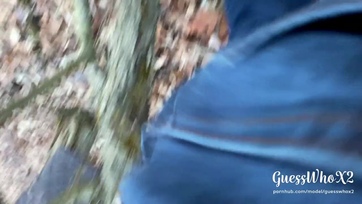 Kis keblű tini lányba orgazmus a parkban Thumb