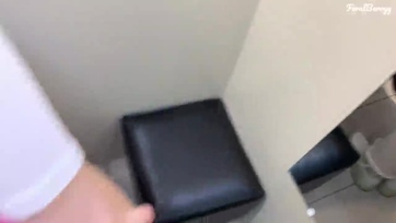 Fater bezárta a szobát és kufferbe dugott Thumb