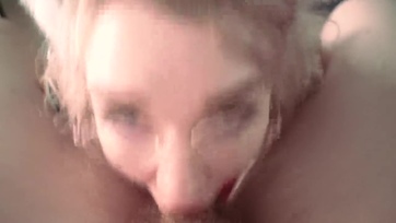 Amatőr szemöveges tini cidája Thumb