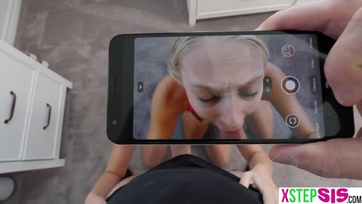 Huncut mostohahugica orálisan kényezteti a testvére farkát Thumb