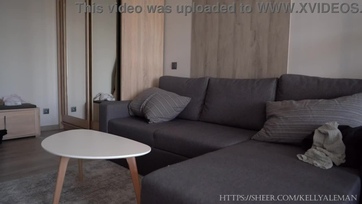 A kis könnyelmű nevelő anyucimat cidáztatom mikor megjelenik a kéjenc kedvesem Thumb