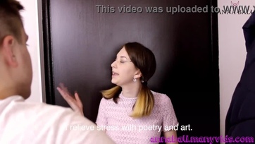 A basznivaló ideges csaj átzúzott a szomszédban élő krapekhoz és megtömette a borotvált puncikáját Thumb