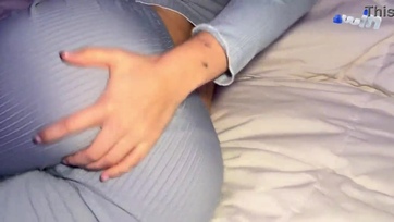 Olyannyira fel voltam fűtve hogy engedélyeztem a mostoha bátyámnak hogy szétbassza a puncim Thumb